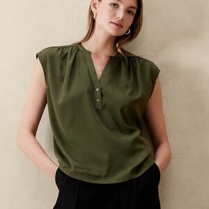 Banana Republic Green Blouse